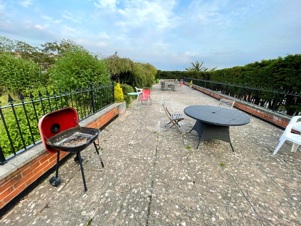 Sea View Family Stay By Beach Gym & Parking Bournemouth Exterior foto
