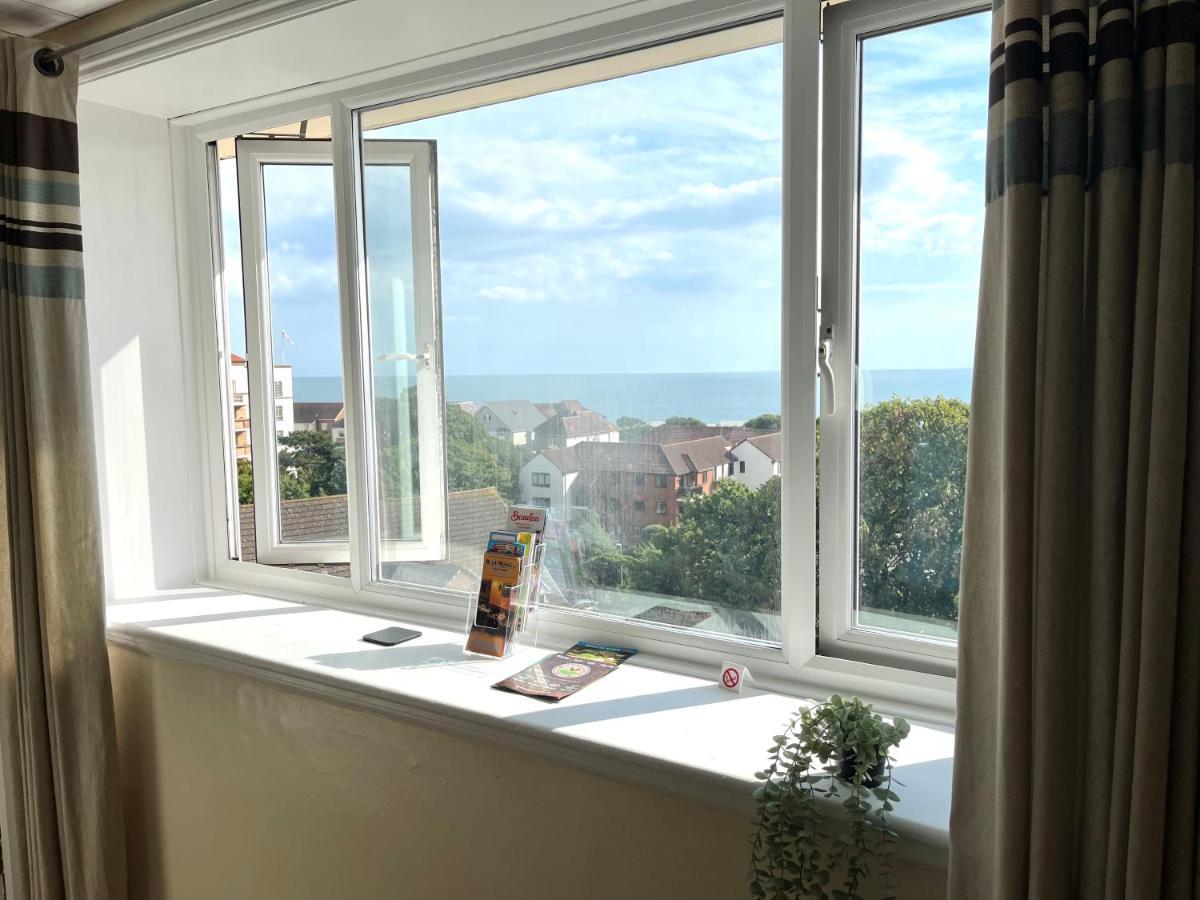 Sea View Family Stay By Beach Gym & Parking Bournemouth Exterior foto