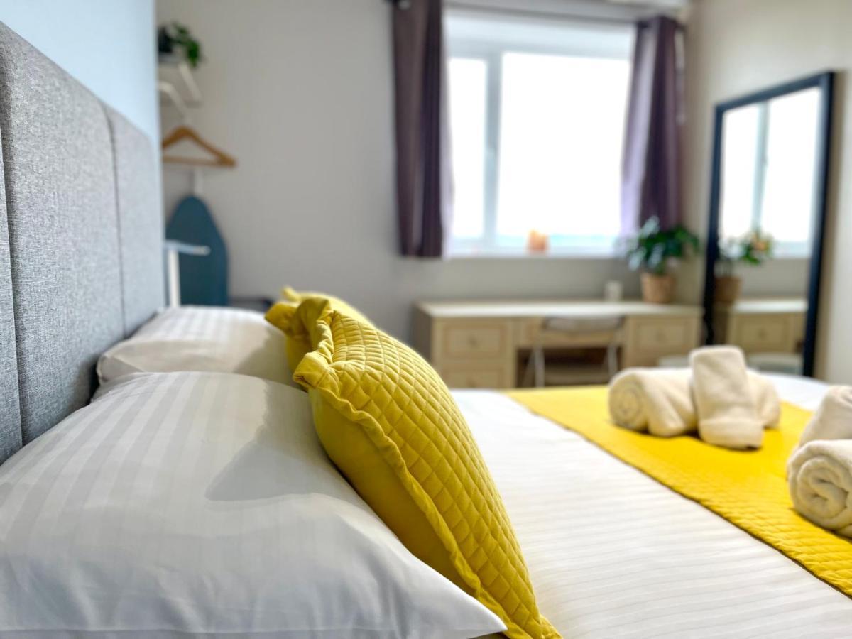 Sea View Family Stay By Beach Gym & Parking Bournemouth Exterior foto